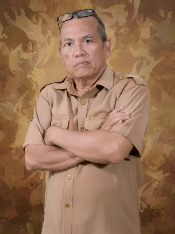 Drs. Waris Riyanto